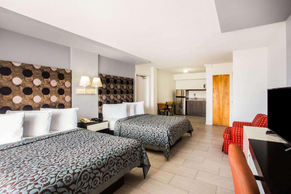 2 Queen Beds, Efficiency, Ocean View, Non-Smoking interior